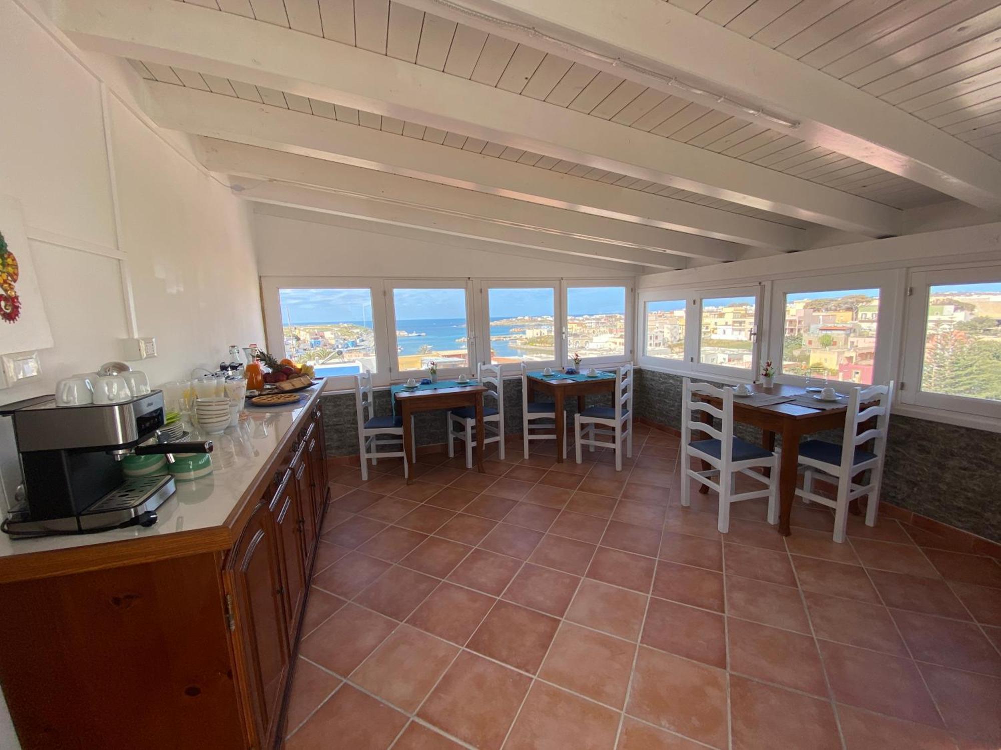 Bed and Breakfast L'Olimpo Sul Mare Lampedusa Exterior foto